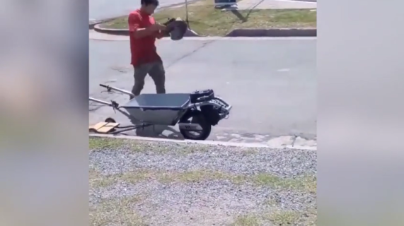 手押し車をスクーターに改造
