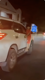 危険すぎる車外乗車