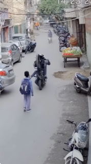 バイクを巴投げ