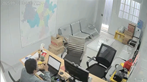 スプリンクラー作動かと思いきやただの水漏れ