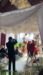 結婚式の写真撮影でスモークマシンが暴走