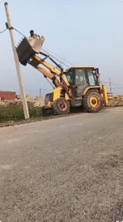 重機がバランス崩して電線工事失敗