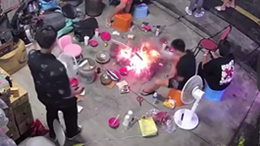 庭で料理中にグリルが爆発