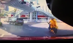 運転中にバイクが炎上