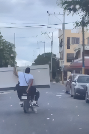 バイクで荷物運び大失敗