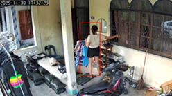 窓を閉めていたら突然の感電