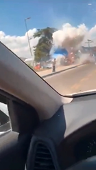 屋台から出火してると思ったら花火屋台で超危険