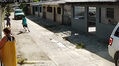 強盗を止めようとして被害者を轢いてしまった車