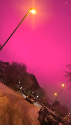 空がピンク色に染まった理由はLEDライト