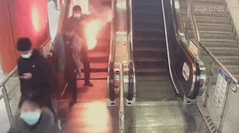 モバイルバッテリーの爆発で燃える人