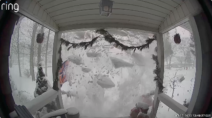 雪かきが一瞬で台無しに