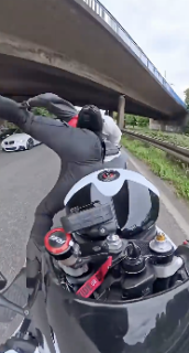 連鎖するバイク事故